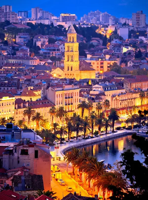 https://houseofcode.tech/wp-content/uploads/2023/10/famous-split-waterfront-evening-aerial-view-city-dalmatia-croatia-82989486.jpg-600x810.webp